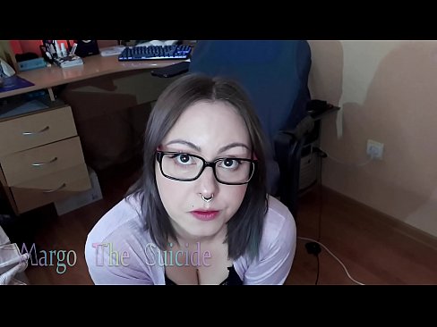 ❤️ Sexy Girl mit Brille saugt Dildo tief vor der Kamera ☑ Super sex bei de.higlass.ru ☑